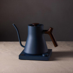 Fellow Stagg EKG PRO stone blue + walnut | Veekeetja Gooseneck