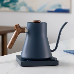 Fellow Stagg EKG Stoneblue + Walnut | Veekeetja Gooseneck