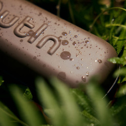 Outin Eva Protective Case - kaitsevutlar (Maple Brown)
