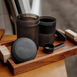 Wacaco Prestina (coal black) – kaasaskantav kohvivalmistaja